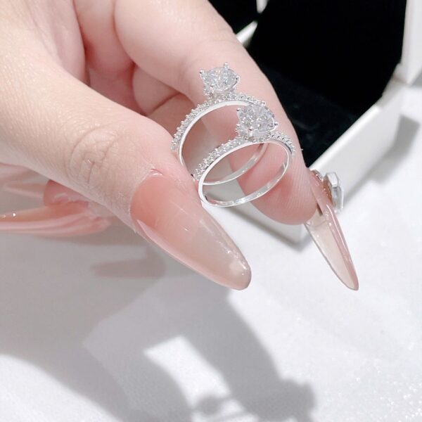 Nhẫn Bạc Nữ S925 Đá Chủ Tròn Rực Rỡ Viền Đá Tấm Tinh Tế Sang Trọng từ T&T Jewelry NT23692 - Ảnh 8