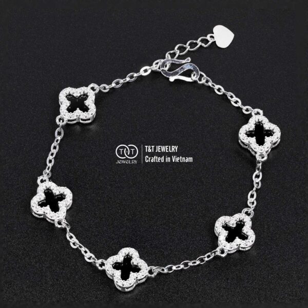Lắc tay Bạc Nữ S925 Cỏ Bốn Lá May Mắn Viền Đá CZ Lấp Lánh Tinh Xảo từ T&T Jewelry LT542511 - Ảnh 3