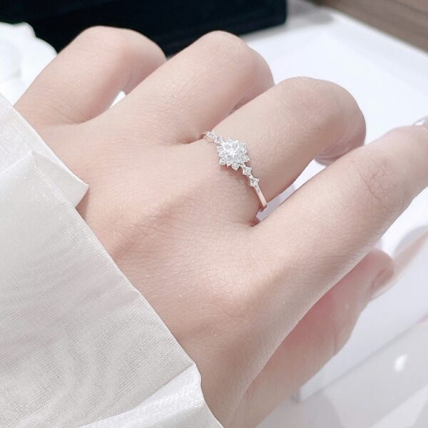 Nhẫn Bạc Nữ Đính Đá CZ Lấp Lánh Hình Hoa Tuyết Tinh Xảo Từ T&T Jewelry N714255 - Ảnh 8
