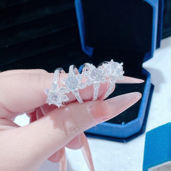 Nhẫn Bạc Nữ Dáng Đoá Hoa Bừng Nở Kiêu Sa Đính Đá CZ Toả Sáng Lộng Lẫy T&T Jewelry NT28259 - Ảnh 7
