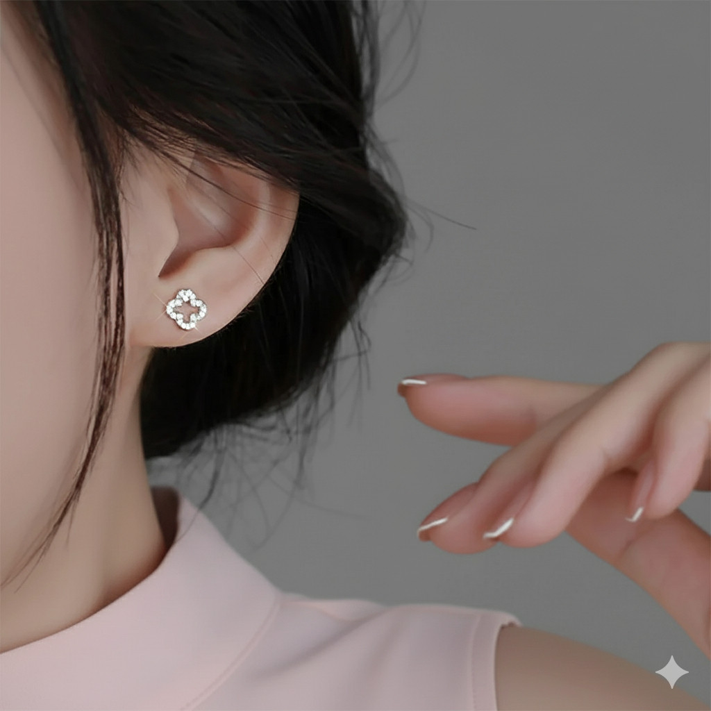 Bông Tai Bạc Nữ Vũ Khúc Tứ Diệp Rỗng Viền Đá CZ Lấp Lánh S925 – T&T Jewelry B02 - Ảnh 5