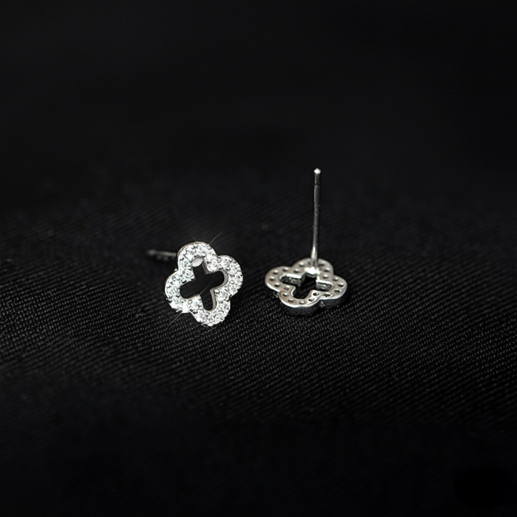 Bông Tai Bạc Nữ Vũ Khúc Tứ Diệp Rỗng Viền Đá CZ Lấp Lánh S925 – T&T Jewelry B02 - Ảnh 3